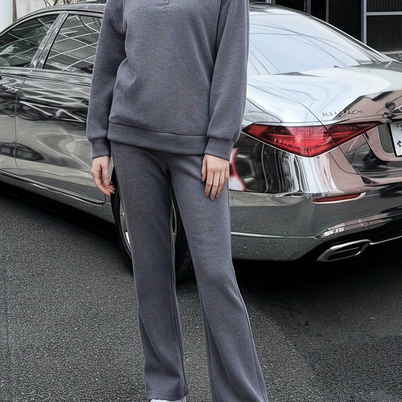 Casual Sweatshirt and Jogger Set for Women – Comfortable Fall/Winter Outfit