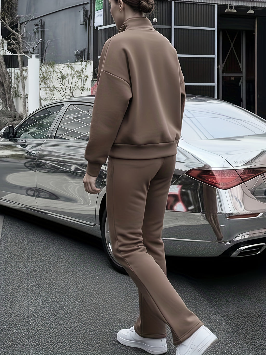 Casual Sweatshirt and Jogger Set for Women – Comfortable Fall/Winter Outfit