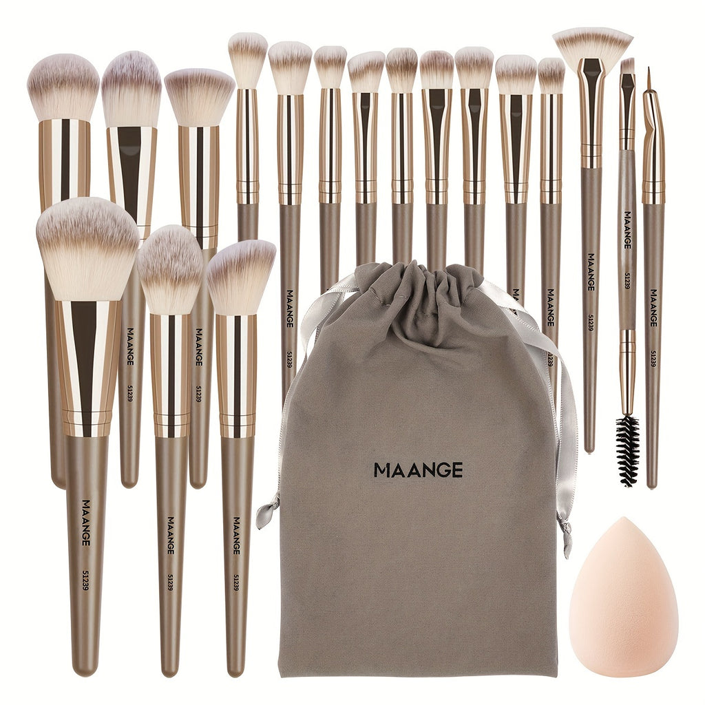 MAANGE Professional Makeup Brush Set – Complete Set with Flannel Bag and Makeup Sponge