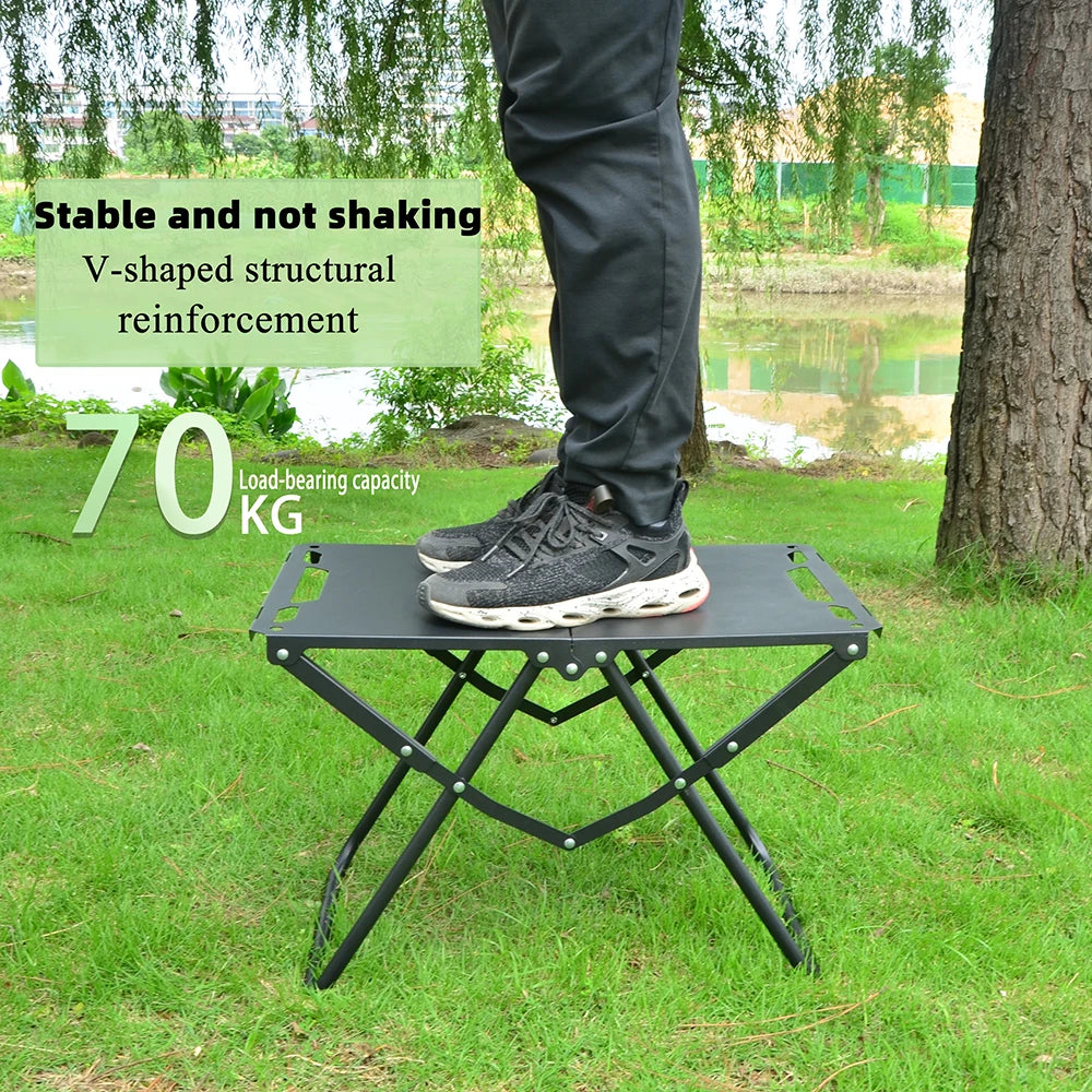 Foldable Outdoor Table – Lightweight Picnic and Beach Design